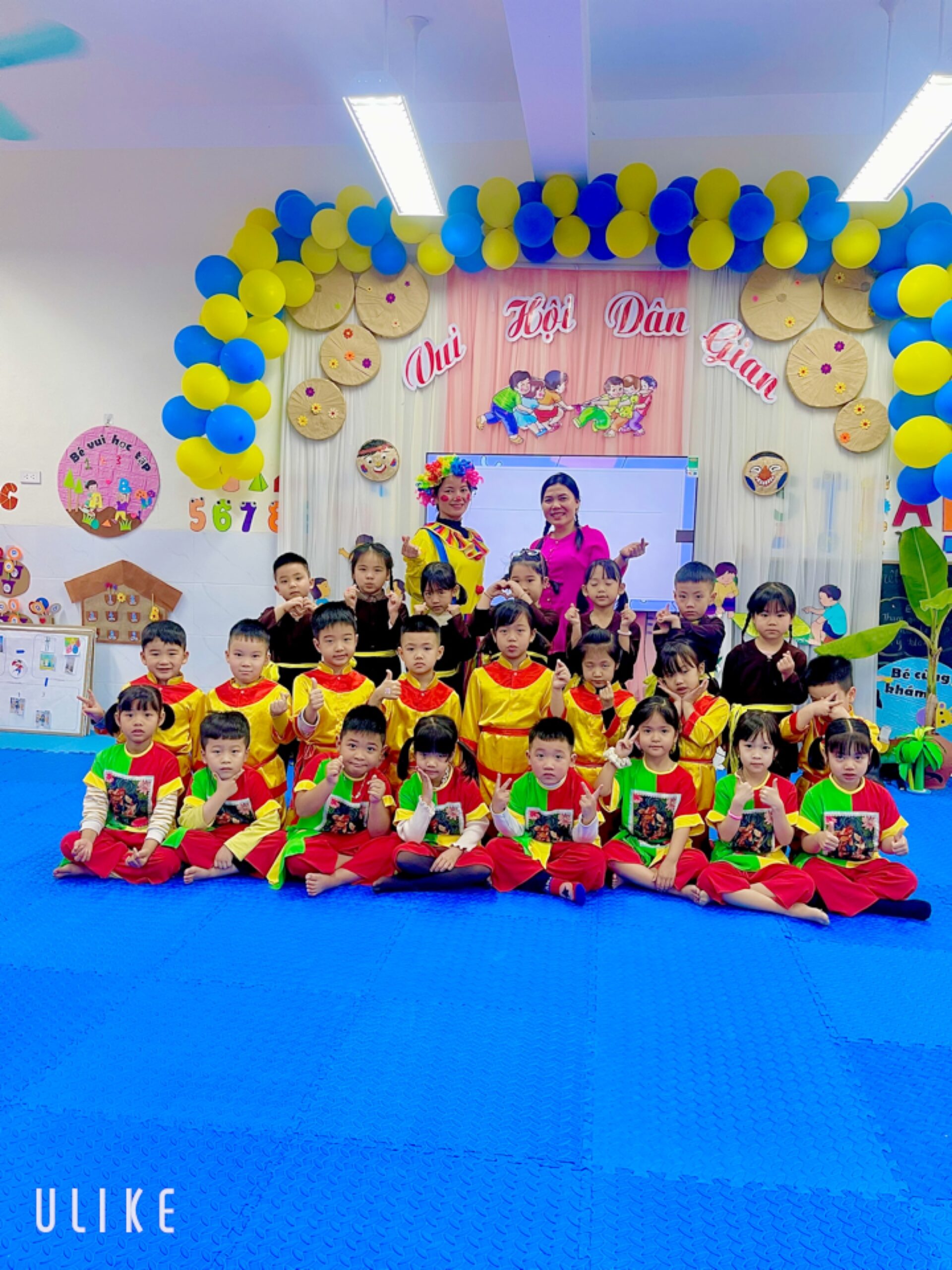 Cô và trò lớp A1